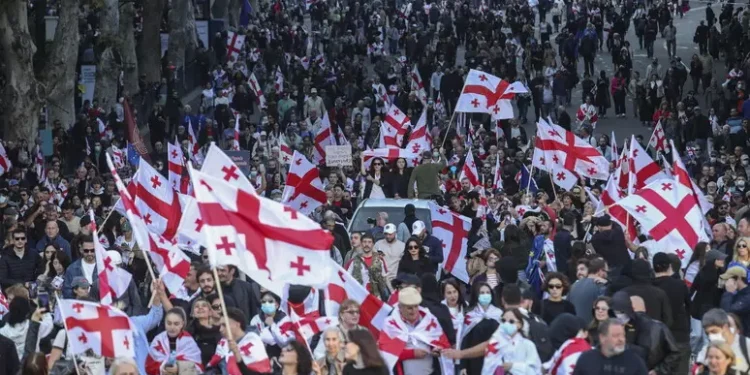 Georgia, scontri a Tbilisi nel giorno delle elezioni municipali: l’Occidente vuole il colpo di stato