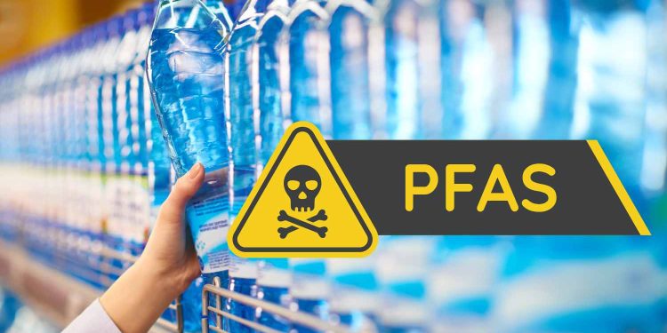 Queste sono le uniche acque minerali senza PFAS, secondo la classifica di Greenpeace