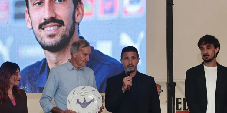 Pisacane ricorda Astori, tanta emozione ai Premi Ussi