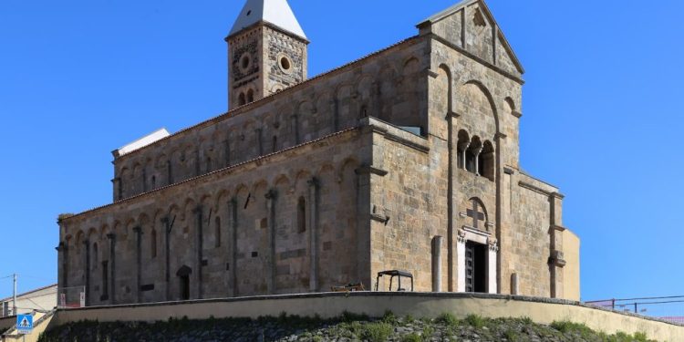 Othos, il viaggio nel tempo di Santa Giusta: tra rievocazioni, archeologia e sapori della laguna