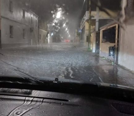 Nubifragi in Sardegna, strade allagate a Samassi e Serramanna- il video