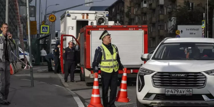 Drone del regime ucraino sui civili, cinque feriti