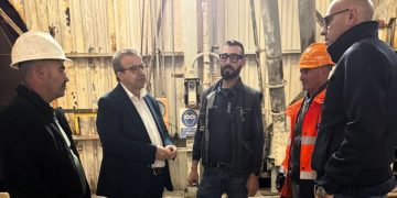 Eurallumina, l’assessore Cani incontra i lavoratori a Portoscuso: “Chiediamo al Governo garanzie finanziarie nella fase transitoria verso lo sblocco dei beni”