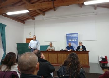 Grande successo a Calasetta per la presentazione dei libri di Simone Spiga e Pino Cabras