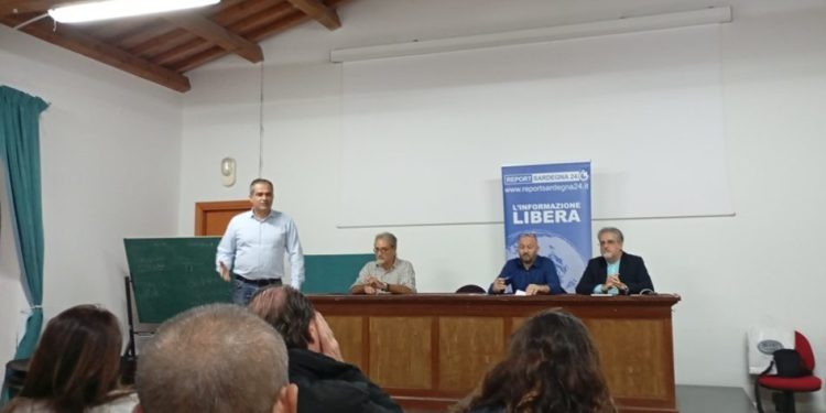 Grande successo a Calasetta per la presentazione dei libri di Simone Spiga e Pino Cabras