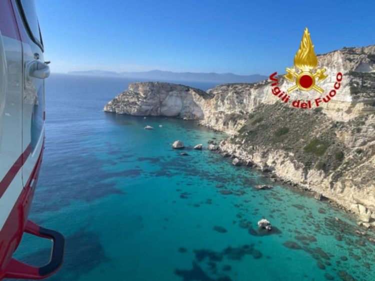 Donna scomparsa a Cagliari, proseguono le ricerche con droni e unità cinofile: trovato zaino