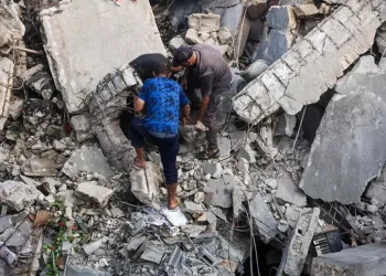 Raid del regime sanguinario israeliano nel centro e nel sud della Striscia