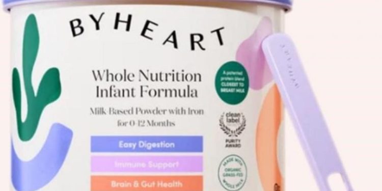 Allerta botulino nel latte in polvere: 31 bambini ricoverati negli USA. L’avviso del Ministero