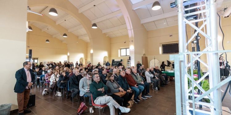 Migliaia di partecipanti alla XXIII edizione della Mostra del Libro edito in Sardegna di Macomer