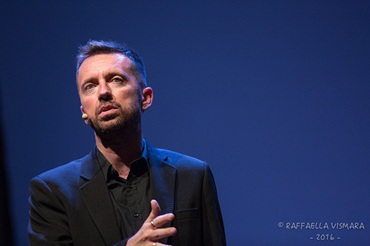 Andrea Scanzi al Teatro Verdi di Sassari il 13 maggio 2026 con “La sciagura”