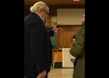 Cacciato giornalista di Report da presentazione pubblica di un libro sul gender