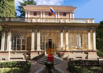 Ambasciata russa in Italia denuncia: “Aggressiva, esecrabile campagna antirussa promossa da Roma”