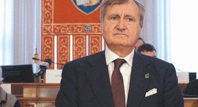 Spese elettorali, indagato per finanziamento illecito e falso il sindaco di Venezia Brugnaro