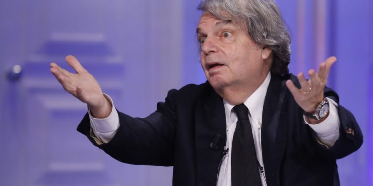 L’aumento di stipendio a Brunetta ha fatto arrabbiare pure Giorgia Meloni. Lui ci ripensa: “Revocherò il provvedimento”