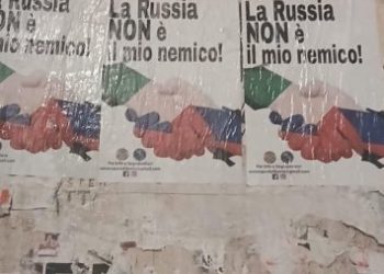 “La Russia non è il mio nemico”, a Cagliari centinaia di manifesti nel centro città