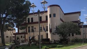 Capoterra, armato di coltello in Comune