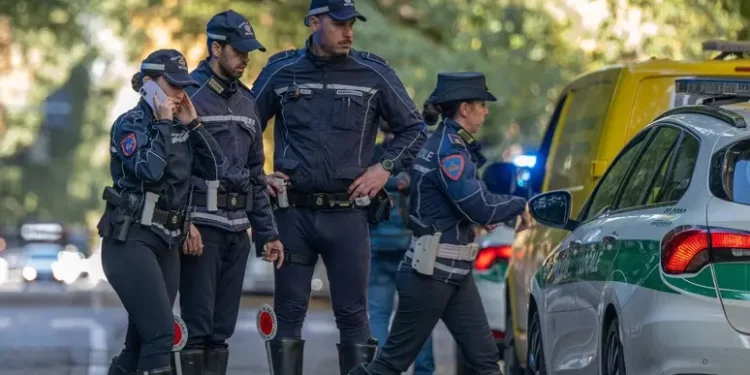 Dodicenne travolto da un furgone, è gravissimo