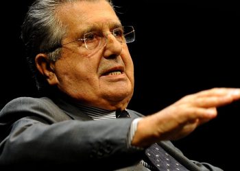 Pensioni truccate a “Repubblica” patteggia lo stato maggiore di Gedi