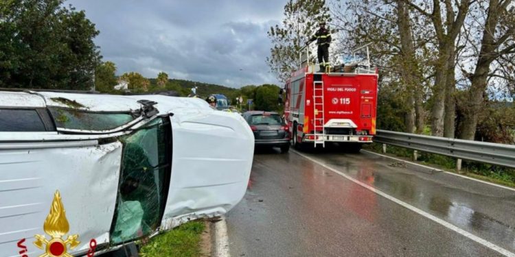 Scontro tra tre auto vicino a Porto Rotondo: una donna ferita