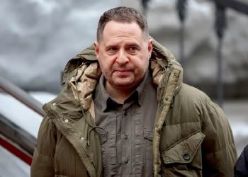 Caos corruzione nel regime Ucraino: si dimette strettissimo collaboratore di Zelensky