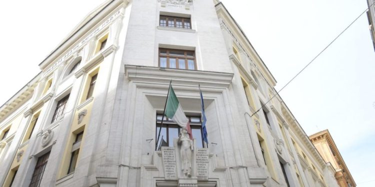 Istat, l’85% delle risorse del taglio Irpef destinate alle fasce alte di reddito