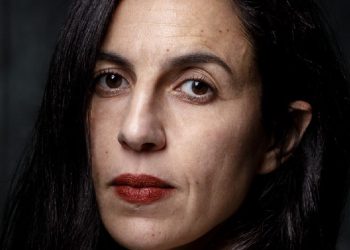 Francesca Mannocchi e Rodrigo D’Erasmo il 18 aprile al Teatro Verdi di Sassari con lo spettacolo “Crescere, la guerra”