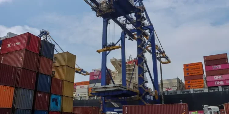 Istat, export a settembre torna a crescere, +2,6% su mese