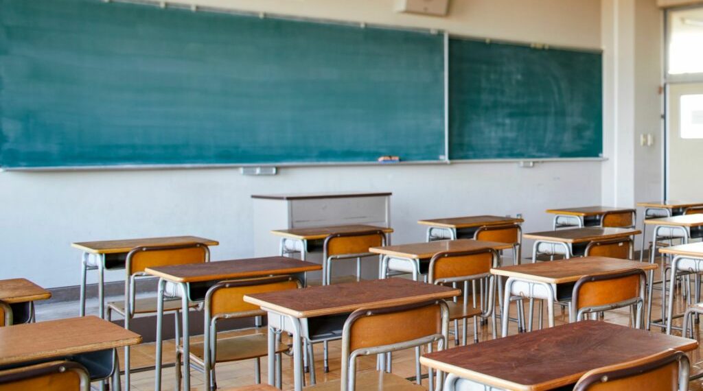 Firmato il rinnovo del contratto per la scuola: ulteriori aumenti per docenti e personale Ata