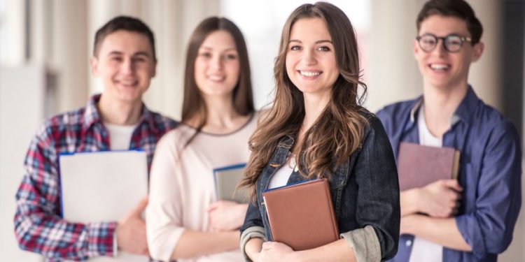 Sale a 3mila euro l’anno l’aiuto a universitari sardi fuori sede