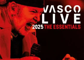 Il 14 novembre esce “Vasco Live 2025 – The essentials”, l’album che celebra la vita del rocker