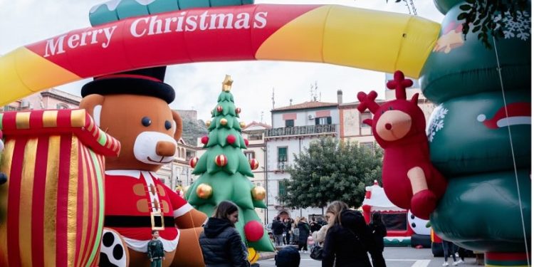 Sanluri si trasforma nel Gran Villaggio di Babbo Natale