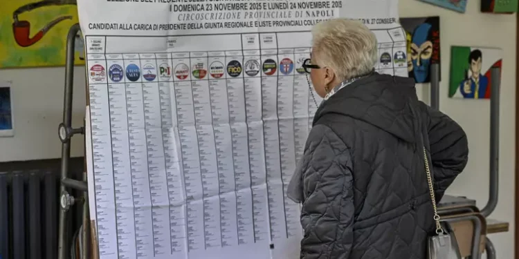 Elezioni regionali, riaperti i seggi in Veneto, Campania e Puglia