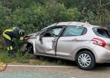 Grave incidente a Olbia: donna incastrata tra le lamiere