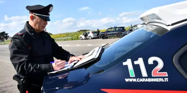 Forzano posto di blocco dei carabinieri, in auto un carico di carne rubata