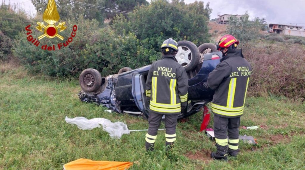 Esce di strada tra Irgoli e Capo Comino: un ragazza è rimasta ferita