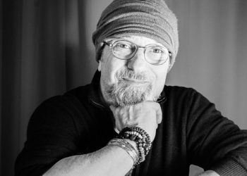 Sergio Caputo festeggia l’uscita del suo documentario con un live al Bflat di Cagliari