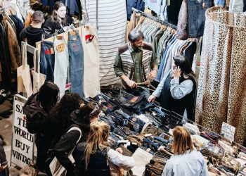 Il Natale di East Market tra regali vintage e stravaganti addobbi