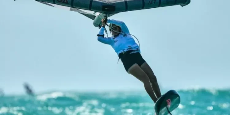 Maddalena Spanu trionfa nella Coppa del mondo di Wingfoil