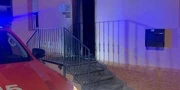 A fuoco ufficio a Siniscola: indagini in corso