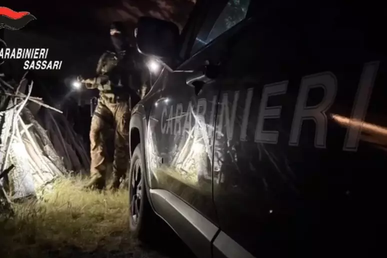 Maxi blitz antidroga tra Sardegna e Penisola