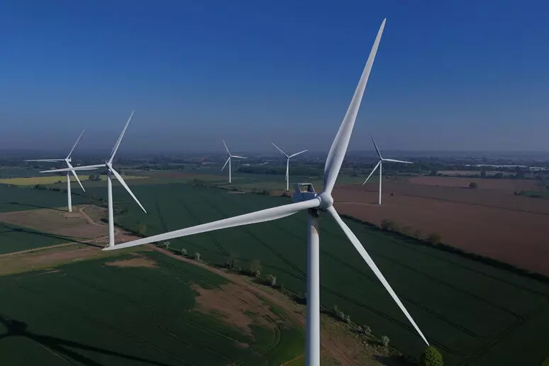 La Consulta boccia la legge sarda sulle aree idonee per le rinnovabili