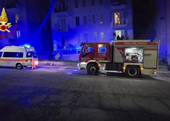 Paura a Nuoro, appartamento in fiamme: ustionato un uomo