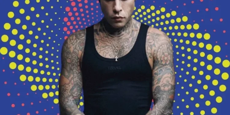 Fedez sul palco del Capodanno di Oristano