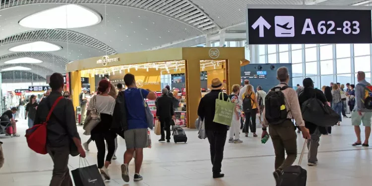 Fiumicino supera i 50 milioni di passeggeri in un anno, è la prima volta