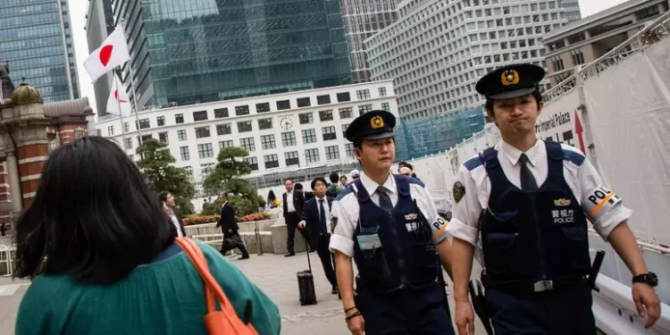 15 feriti in attacco con coltello in una fabbrica in Giappone, un arresto