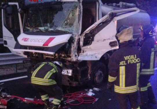 Nuoro, sconto frontale tra due camion: un ferito grave