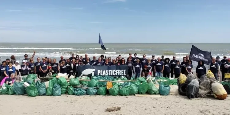 Oltre 47 tonnellate di rifiuti raccolti nel 2025, cinque i comuni Plastic free