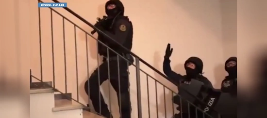 Milano: terrorismo e traffico d’armi, altri arresti tra la rete criminale turca in Italia