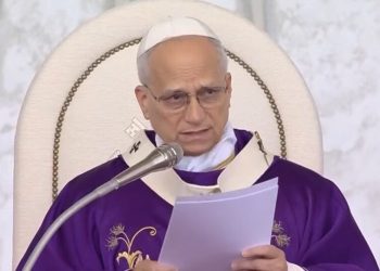 Papa Leone: “Oggi chi crede nella pace disarmata viene ridicolizzato”