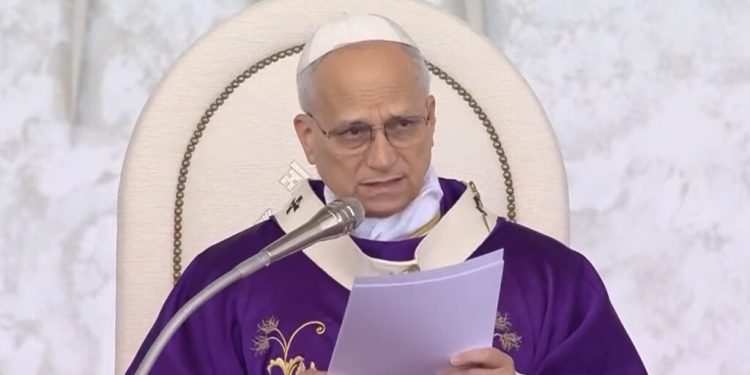 Papa Leone: “Oggi chi crede nella pace disarmata viene ridicolizzato”